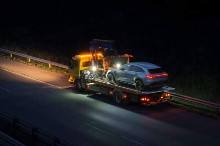 深夜のレッカー